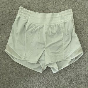Lululemon Hotty Hot Hugh-Rise Lined Shorts 4”.
